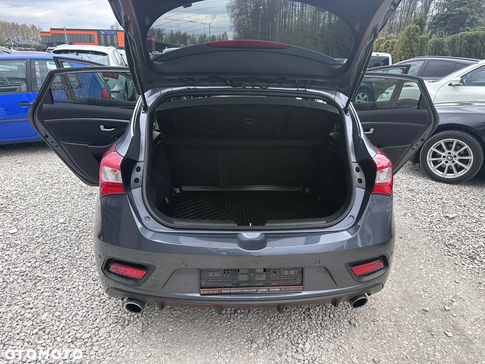 Hyundai i30 1.6 T GDI Turbo - 18