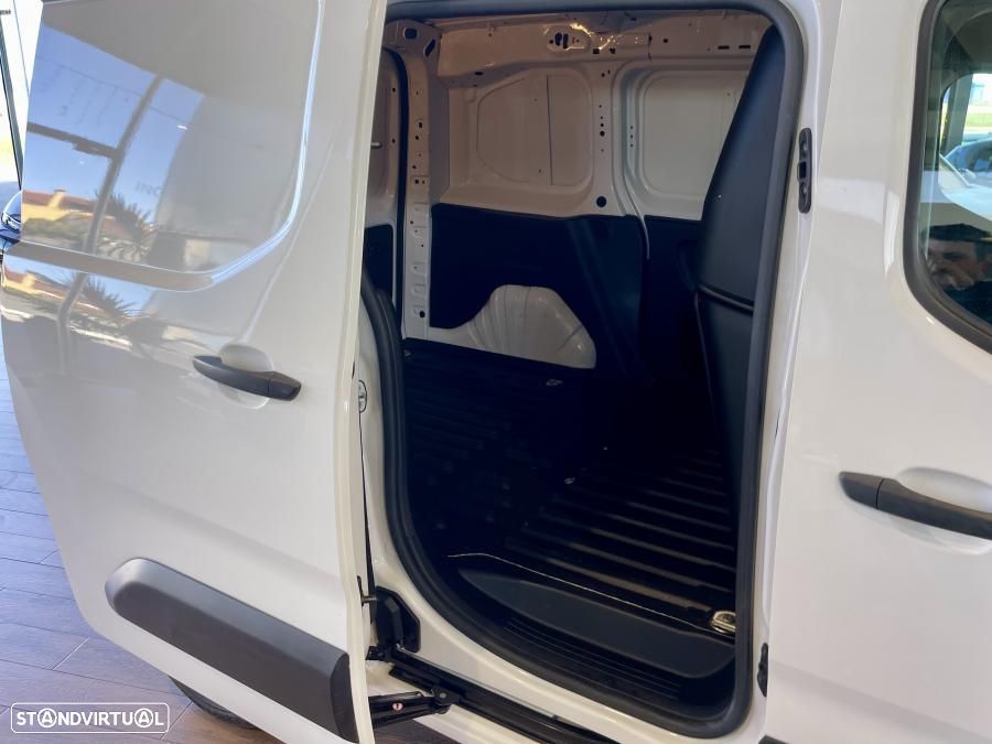 Opel Combo 1.5 CDTi 102cv L1H1 Enjoy 3 Lug. c/IVA DEDUTÍVEL - 6