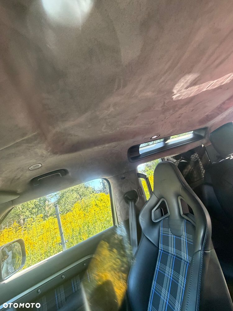 Land Rover Defender 3.0 D250 mHEV SE - 8