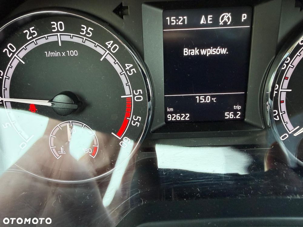 Skoda Octavia 1.6 TDI DSG Style - 9