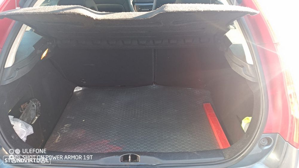 Citroën C4 1.6 HDi SX - 8