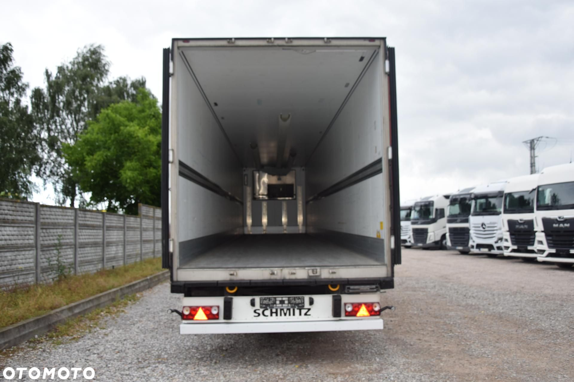 Schmitz Cargobull SKO FP 60 ThermoKing SLXi 300 - 10