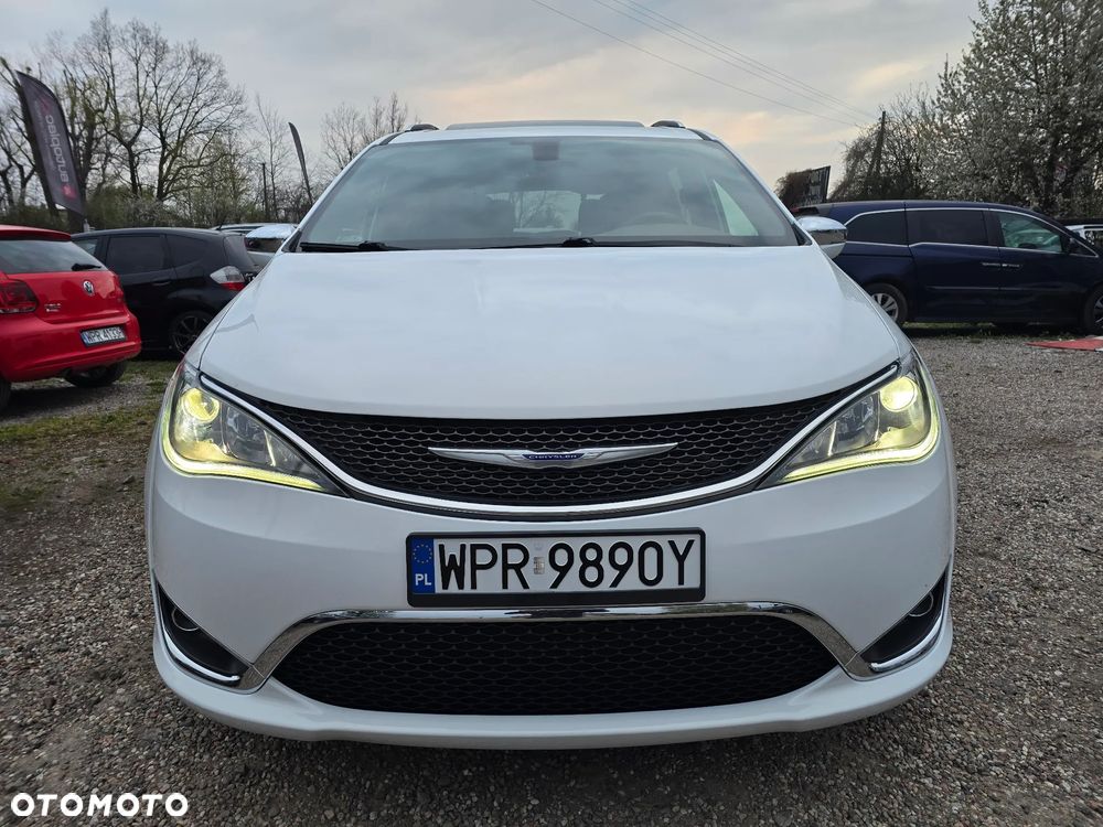 Chrysler Pacifica - 7