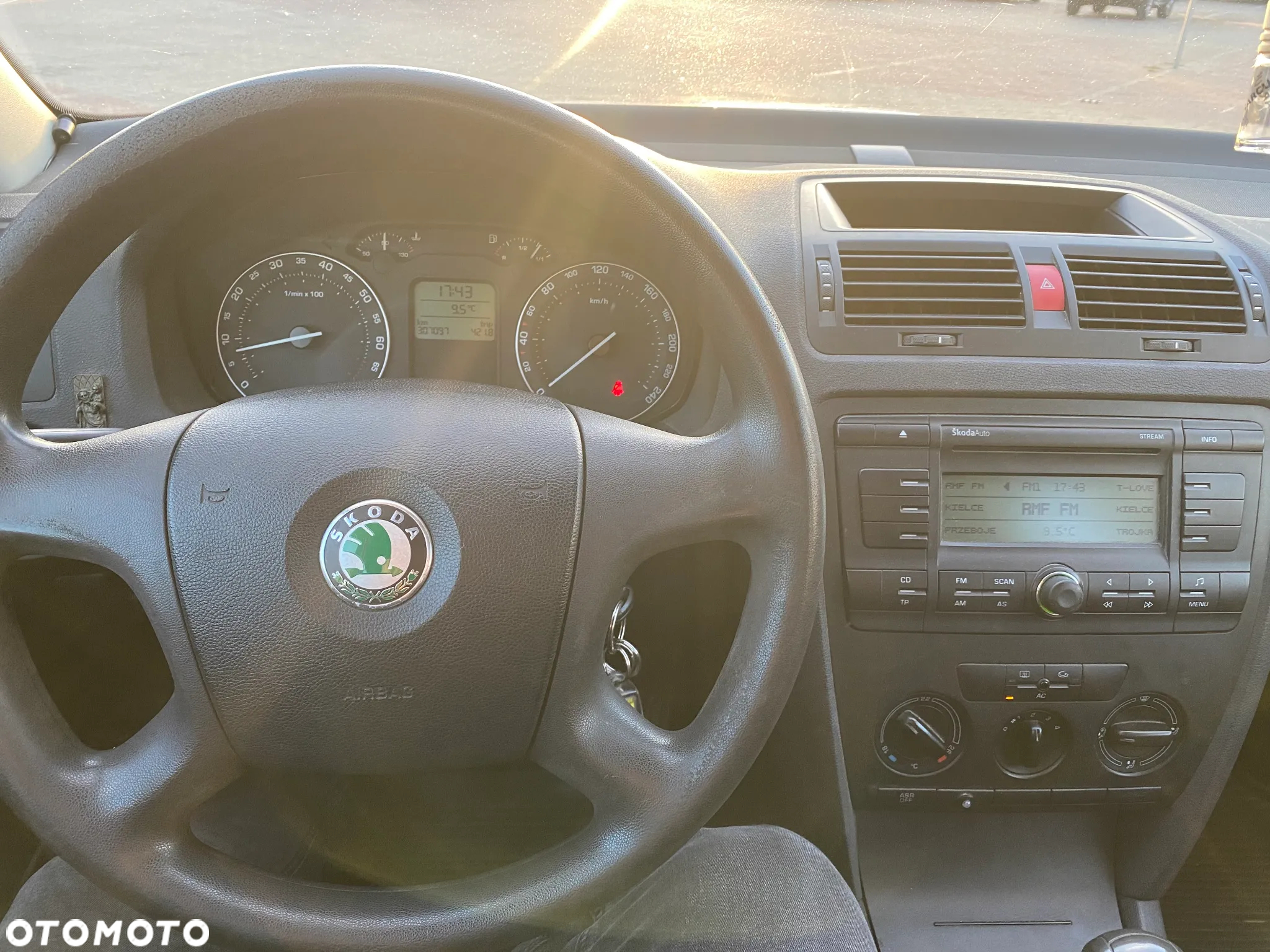 Skoda Octavia 1.6 FSI Classic - 6