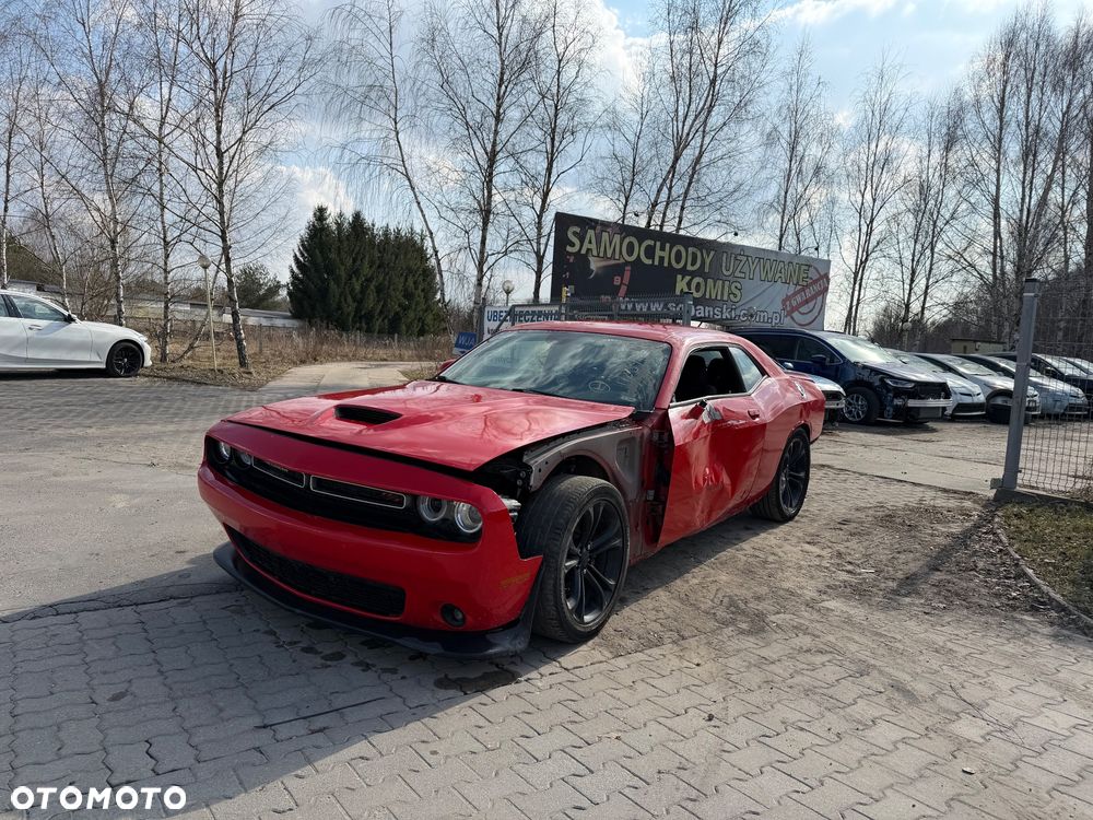 Dodge Challenger - 1