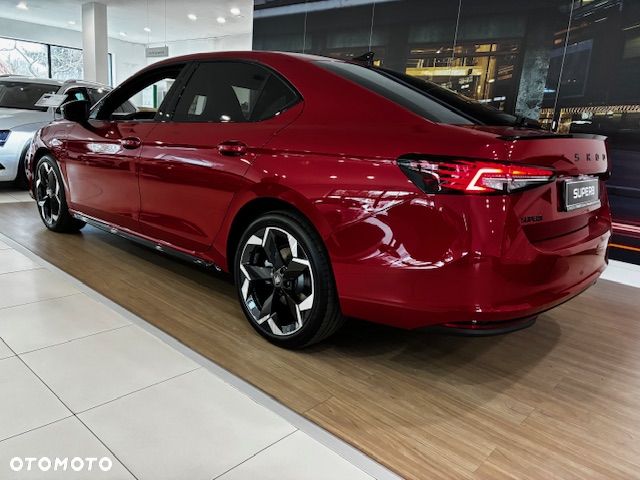 Skoda Superb 1.5 TSI Plug-in Hybrid Sportline DSG - 4