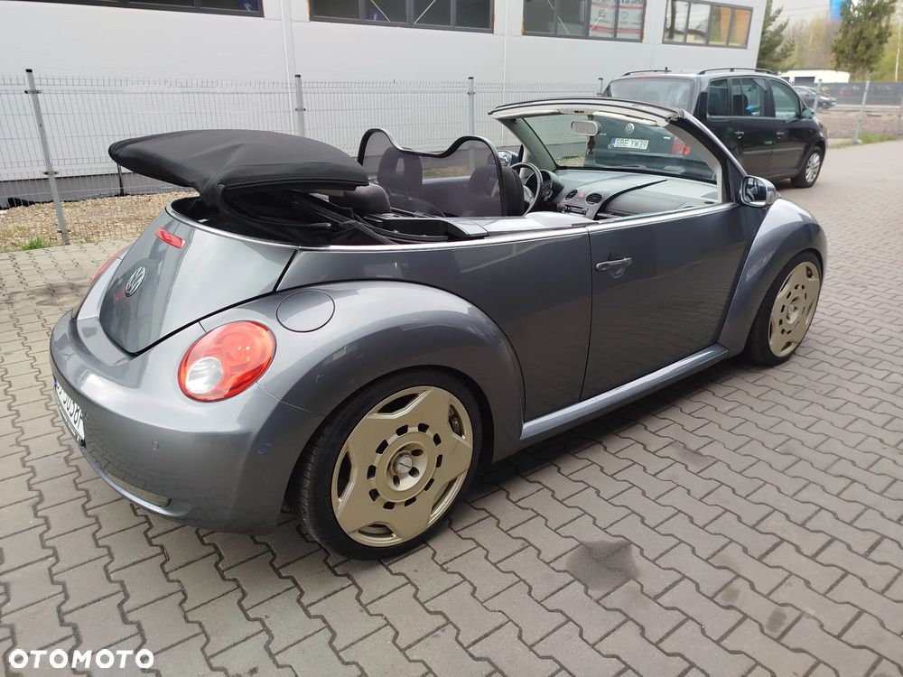 Volkswagen New Beetle - 7