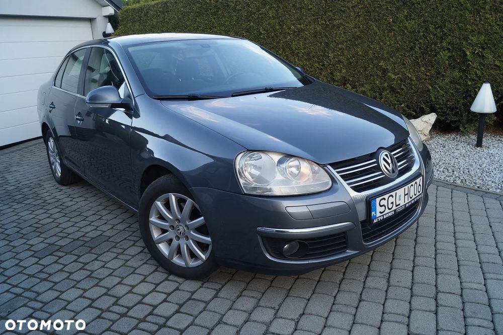 Volkswagen Jetta 2.0 TDI Comfortline - 3