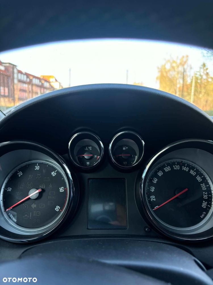Opel Astra 2.0 CDTI DPF Cosmo - 15