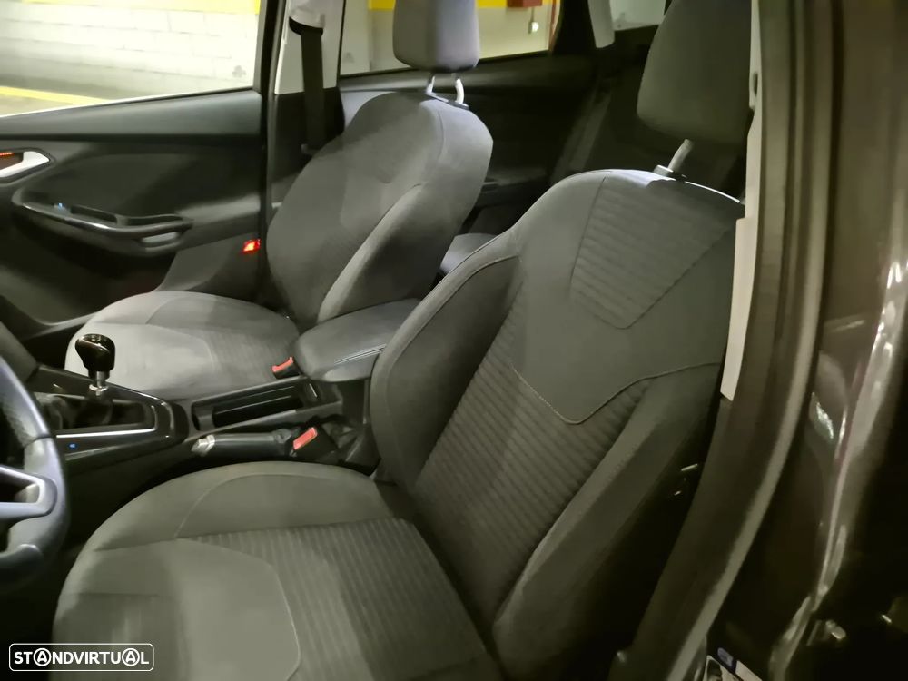 Ford Focus SW 1.5 TDCi Titanium - 19