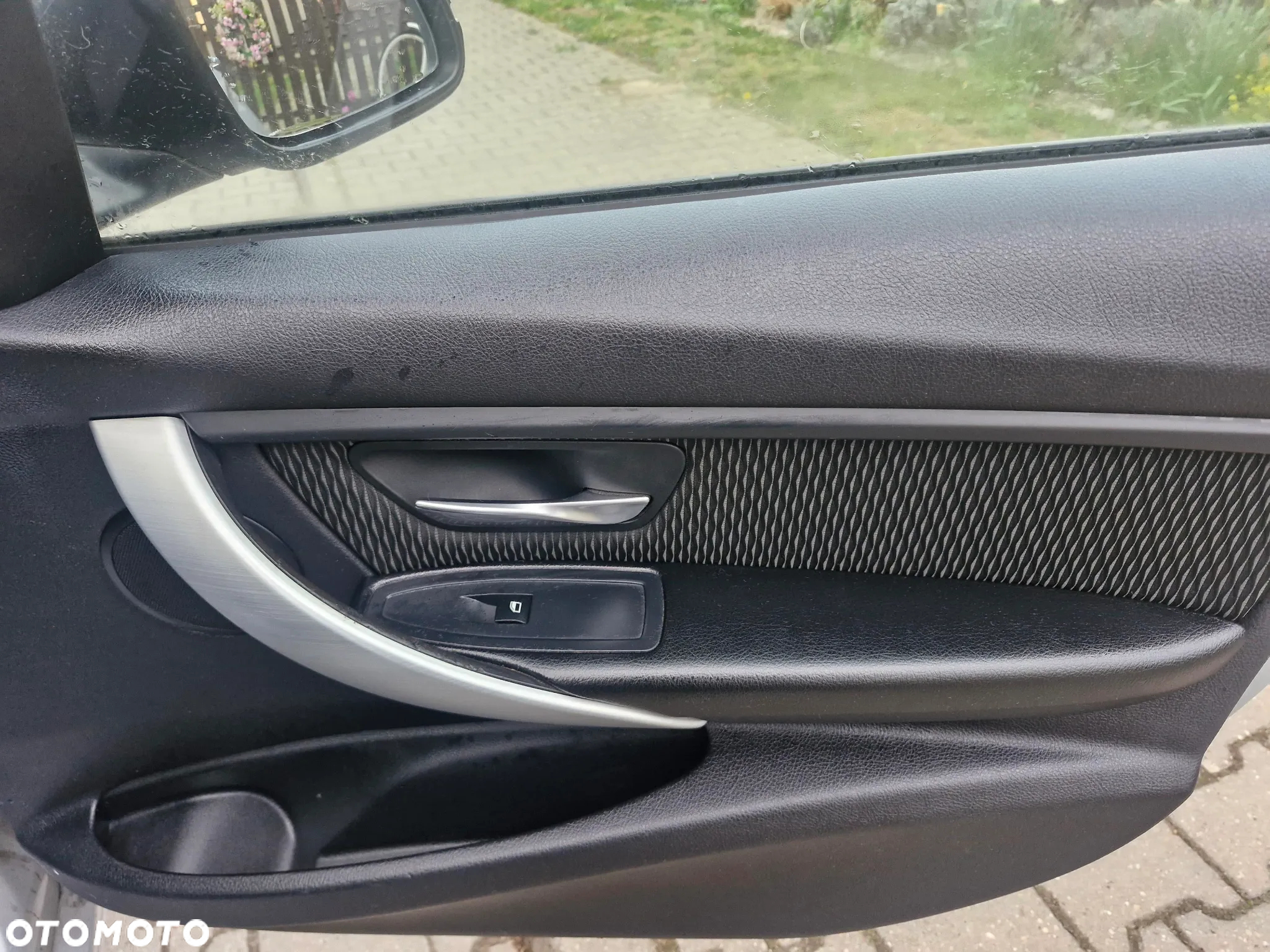 BMW Seria 3 318d DPF Touring Edition Sport - 9
