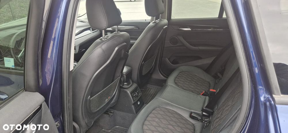BMW X1 xDrive20d - 8