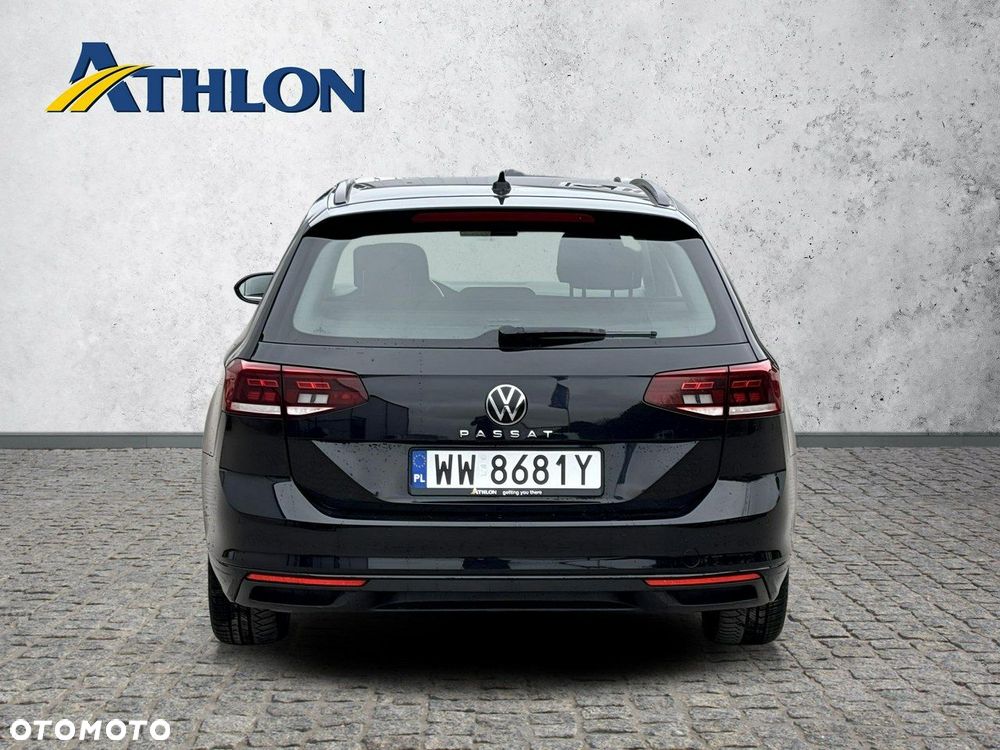 Volkswagen Passat - 4