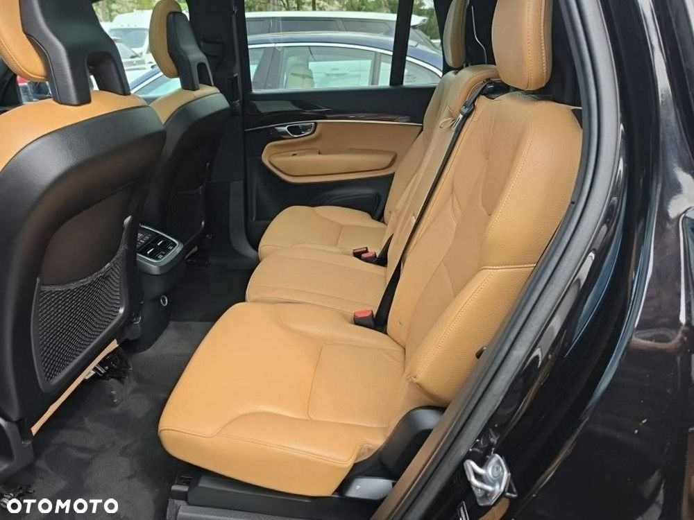 Volvo XC 90 - 8
