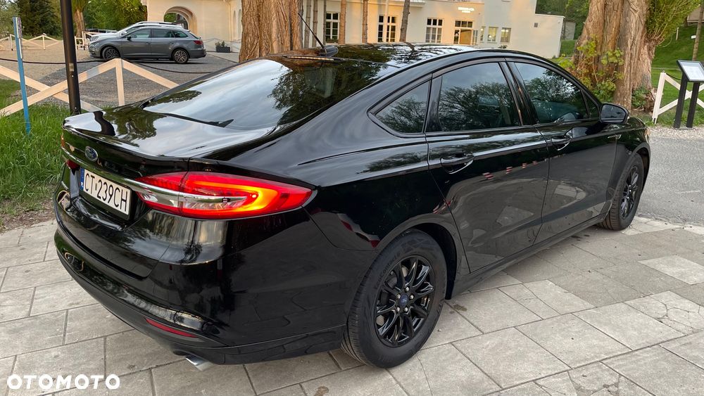 Ford Fusion - 2