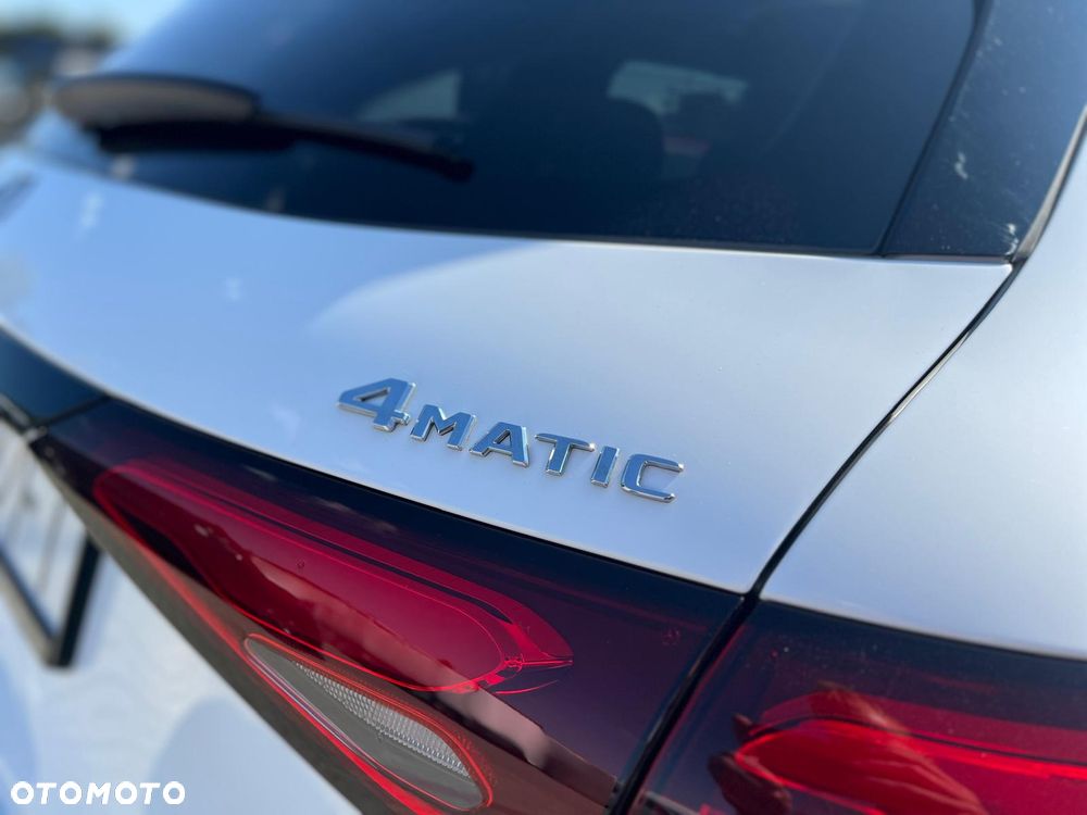 Mercedes-Benz GLC 300 e 4-Matic AMG Line - 40
