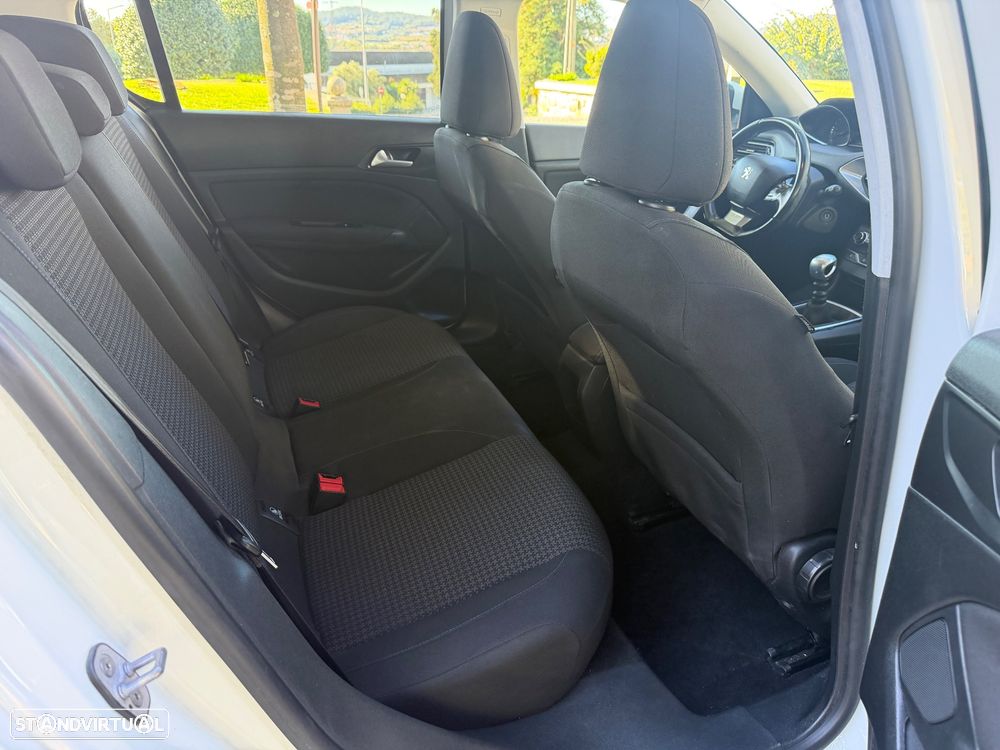 Peugeot 308 - 18