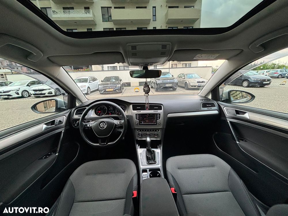 Volkswagen Golf 1.6 TDI DPF BMT DSG Comfortline - 24