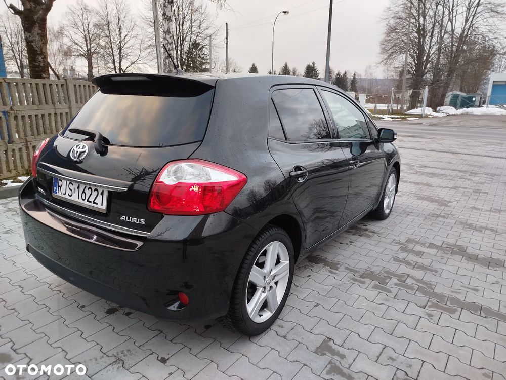 Toyota Auris 2.0 D-4D - 10