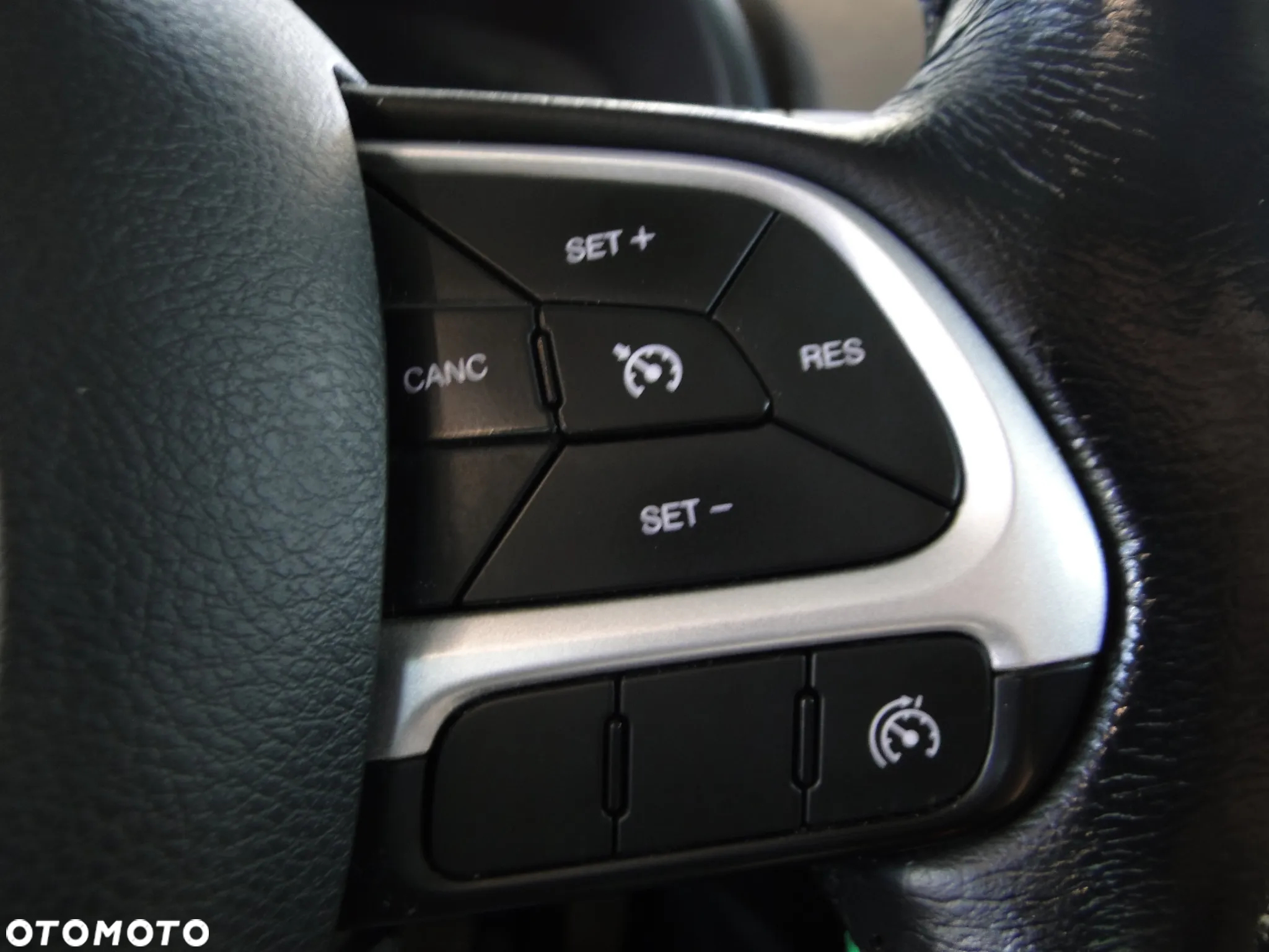 Jeep Renegade 2.0 MultiJet Limited 4WD S&S - 31