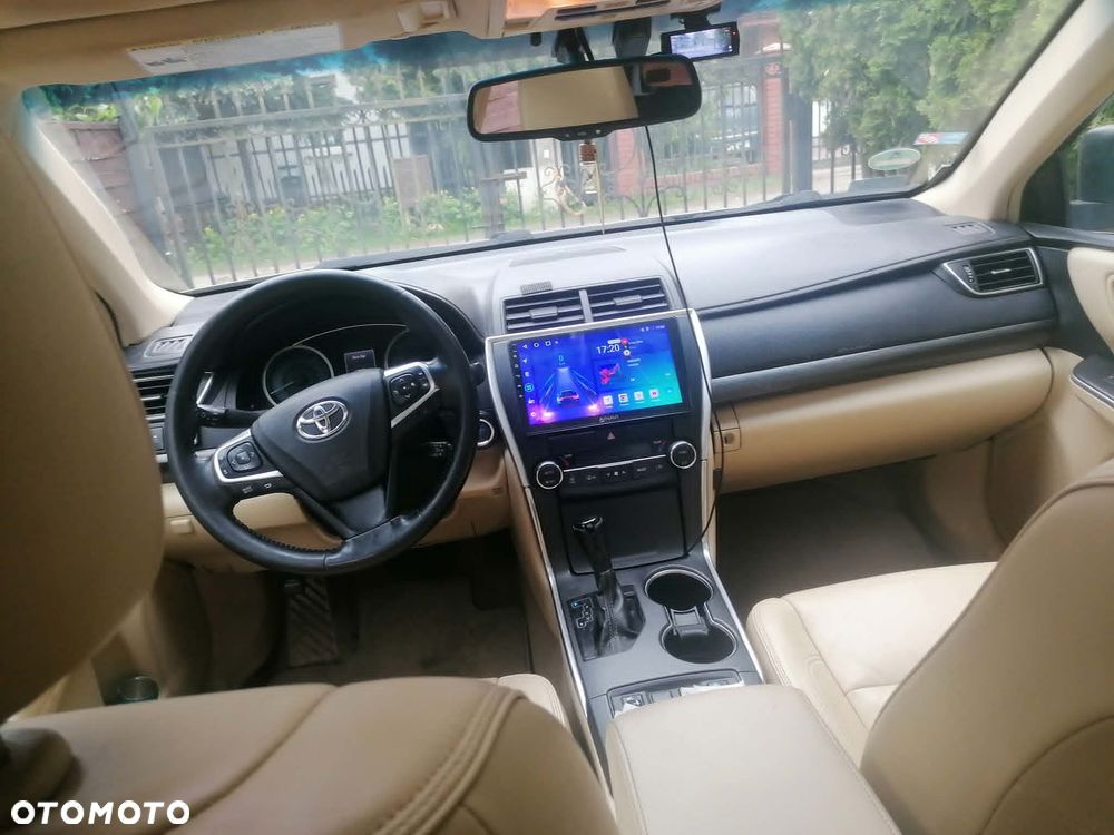 Toyota Camry 2.5 Hybrid LE - 7