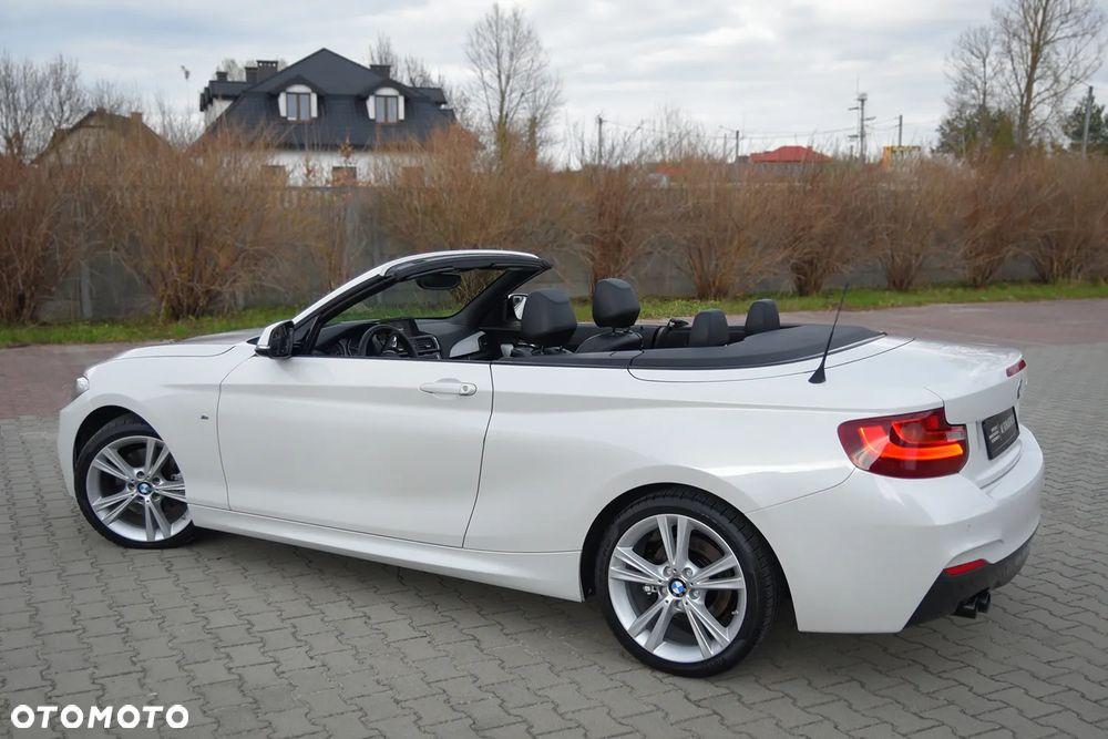 BMW Seria 2 220d M Sport - 8
