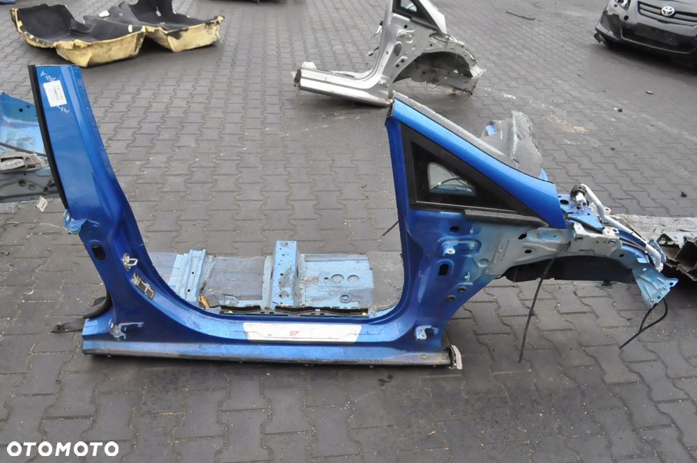 FORD FIESTA MK8 PRÓG ĆWIARTKA PODŁUŻNICA PRAWA PRZÓD