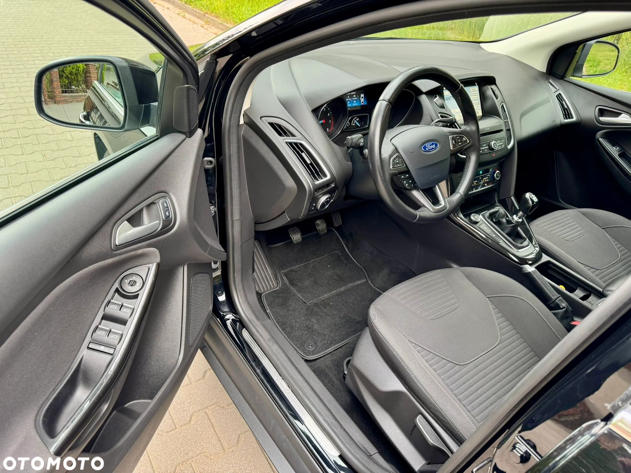 Ford Focus 1.5 EcoBoost Start-Stopp-System TITANIUM - 19