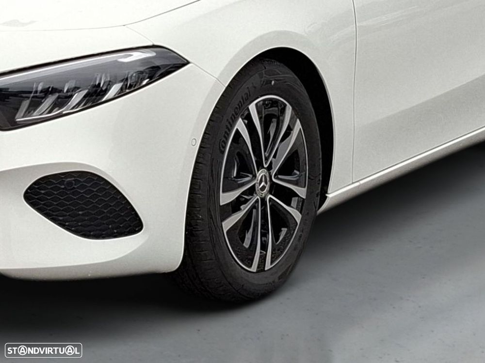 Mercedes-Benz a-180 d - 4