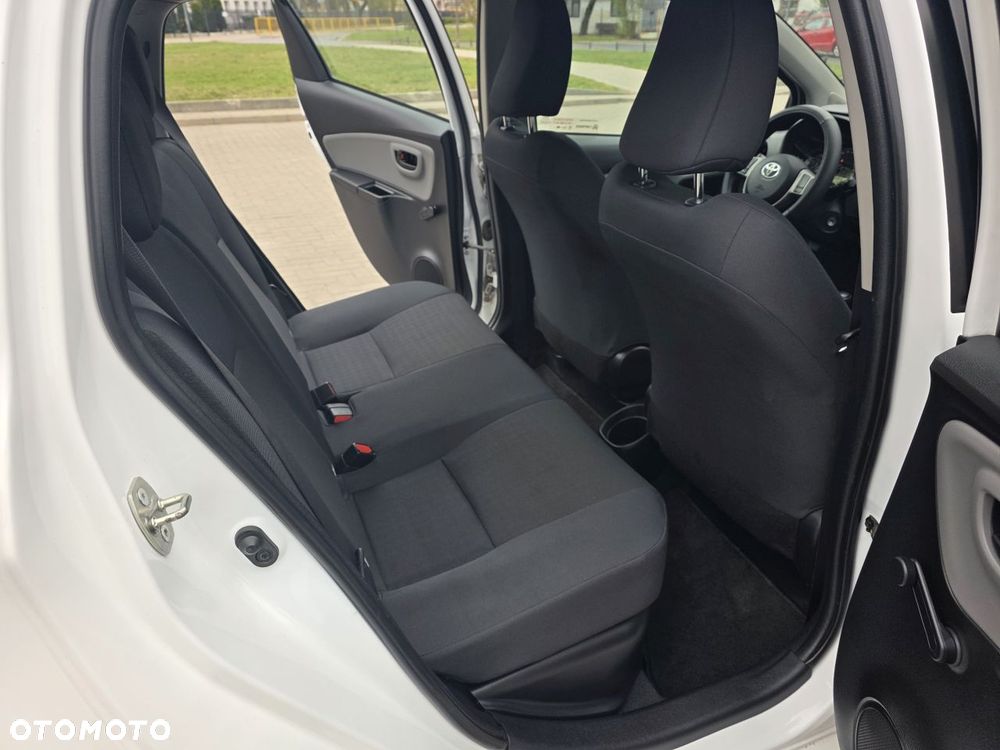 Toyota Yaris Hybrid 100 Active - 15