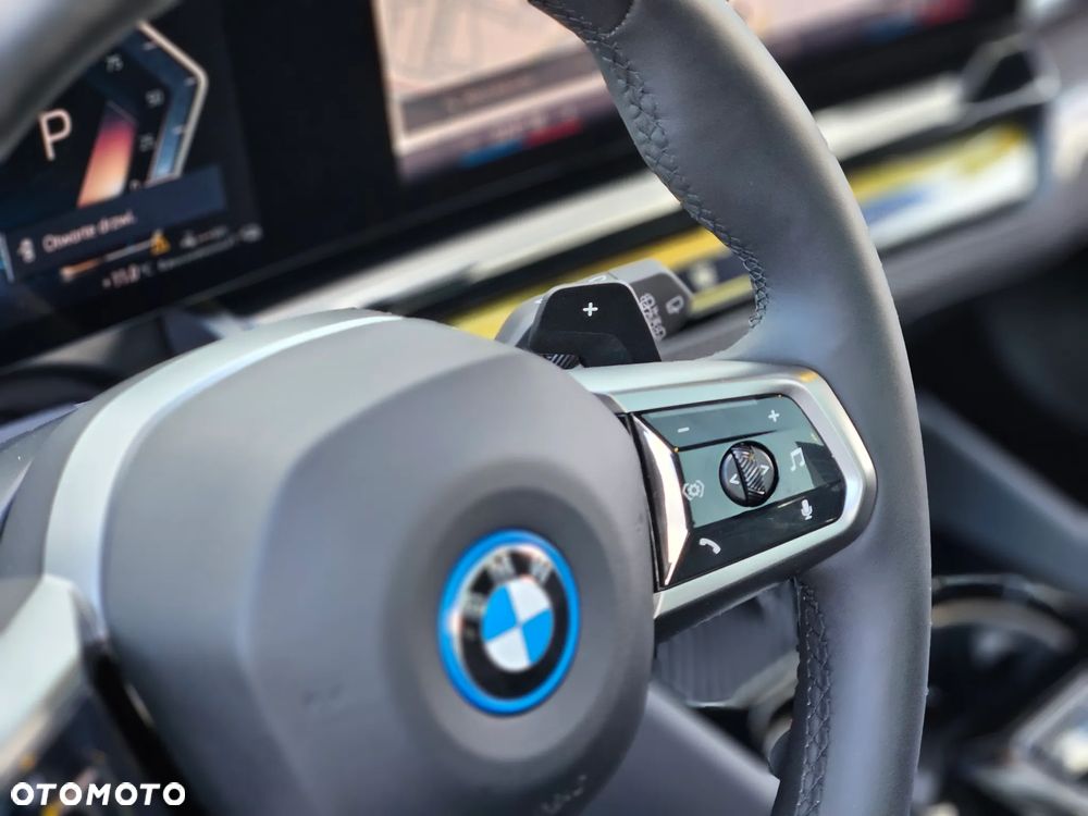 BMW Seria 5 550e xDrive PHEV M Sport - 39