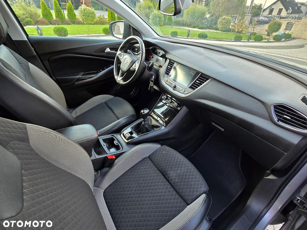 Opel Grandland X 1.2 T GPF Design Line S&S - 12
