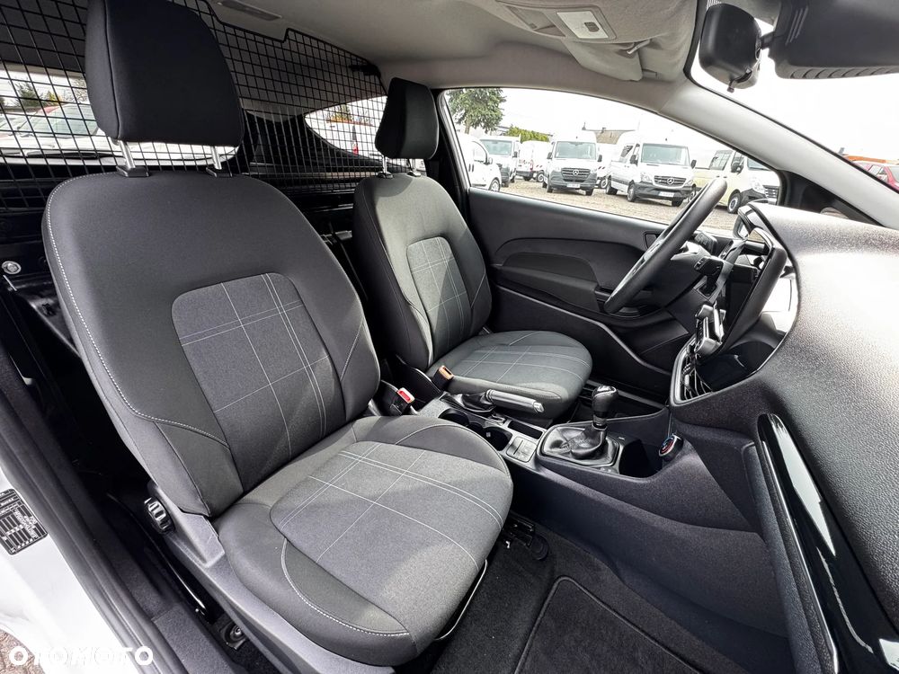 Ford Fiesta - 17