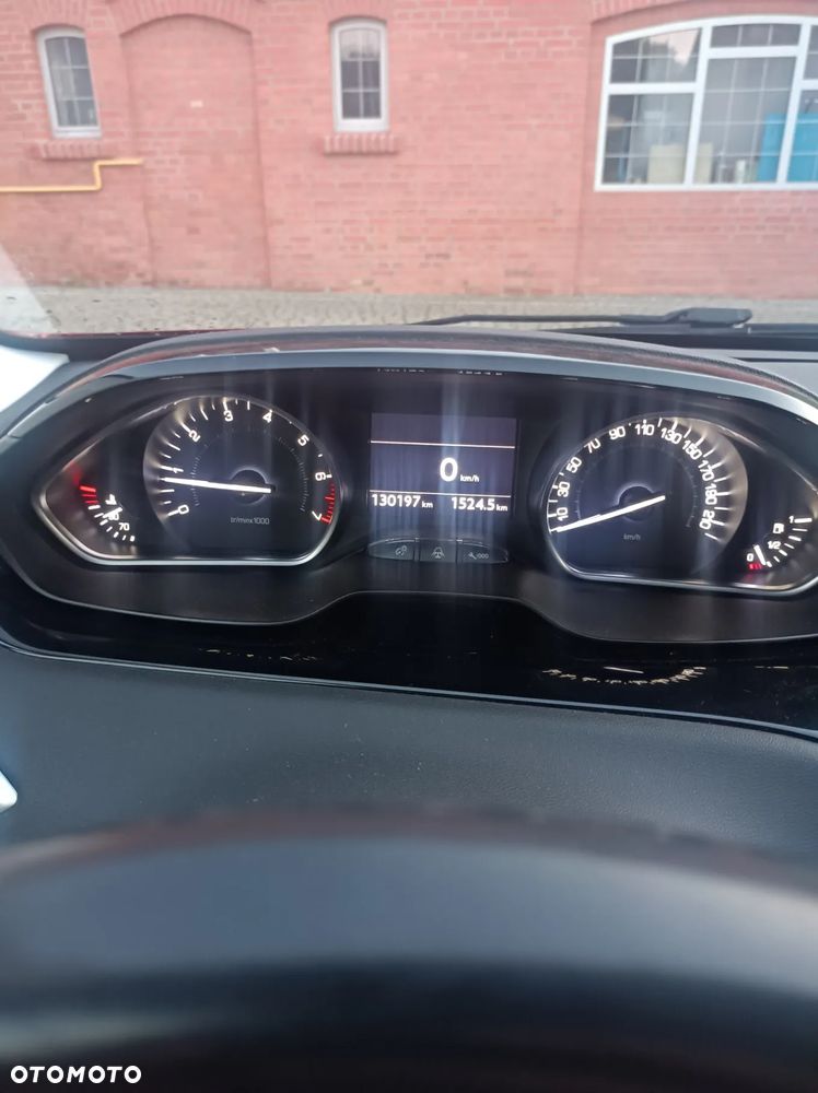 Peugeot 208 120 VTI Allure - 15