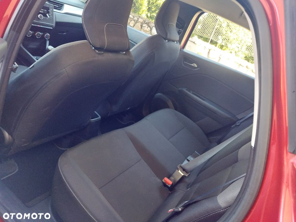 Renault Captur - 32