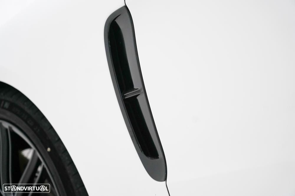 Porsche Panamera Sport Turismo 4 E-Hybrid - 21