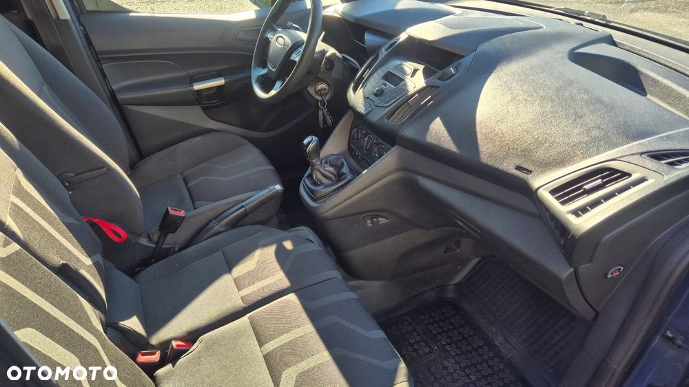 Ford Transit Connect - 8