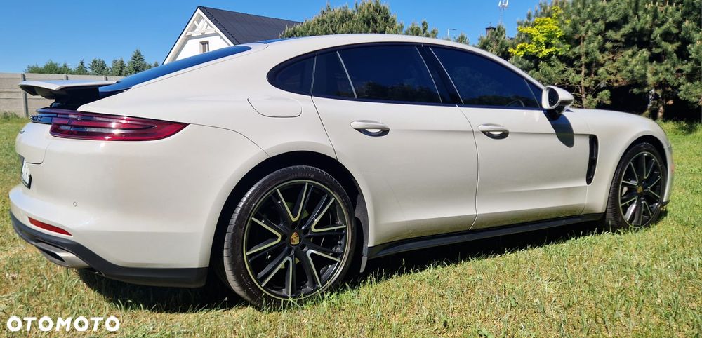 Porsche Panamera 4 - 6