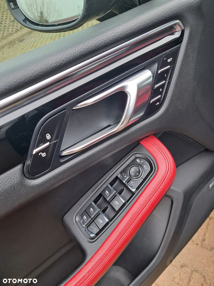 Porsche Macan Turbo PDK - 11