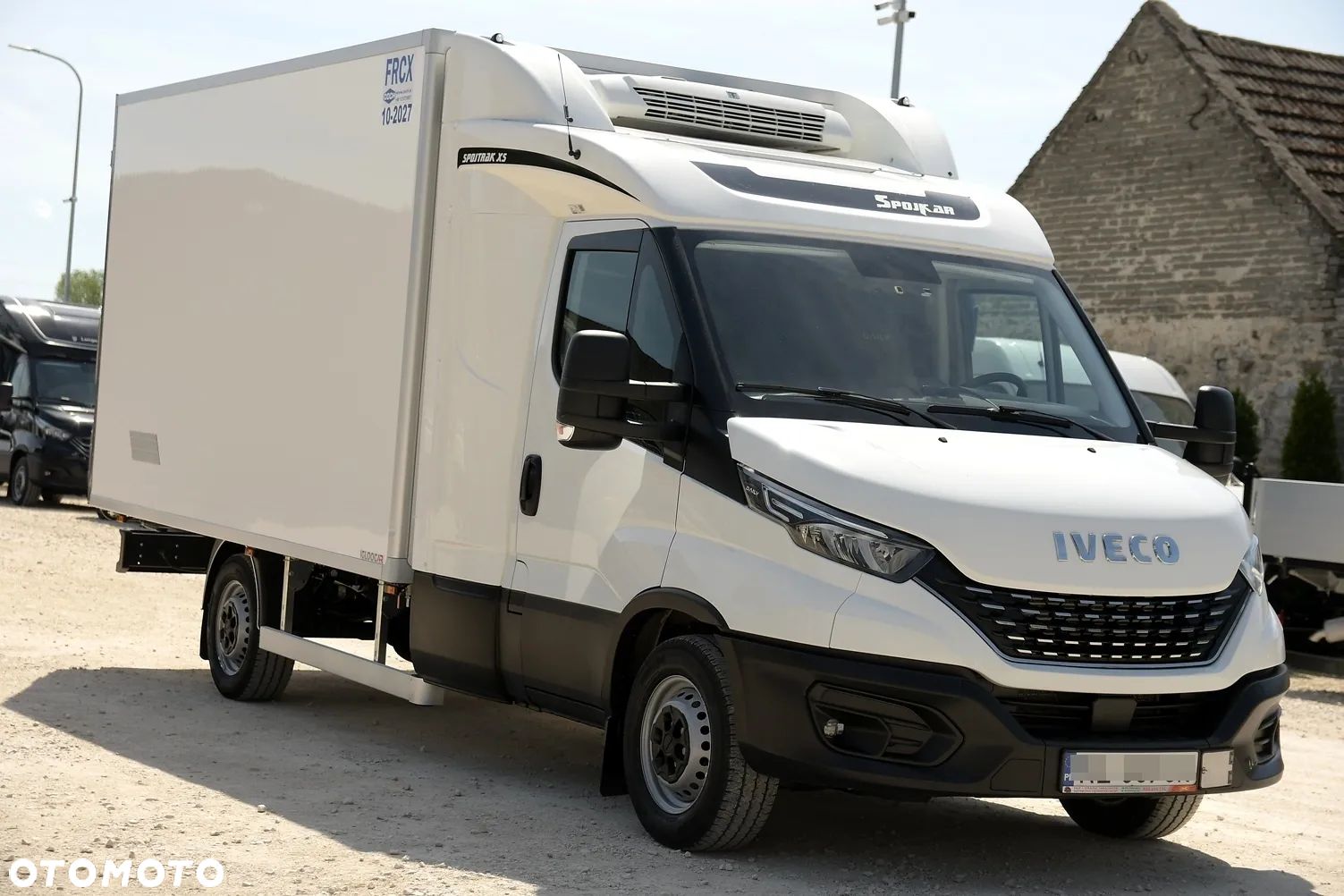 Iveco DAILY 35-180 HiMATIC Mroźnia +25/-25 * 7 PALET * THERMO KING V300 MAX * Salon PL - 1