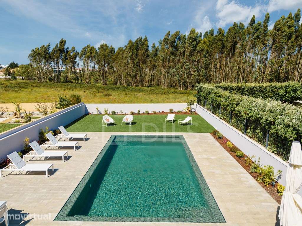 Moradia de luxo T4+1 com piscina aquecida, Abrunheira, Sintra - Grande imagem: 2/48