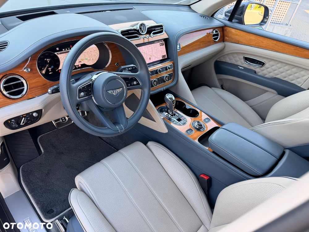 Bentley Bentayga - 12