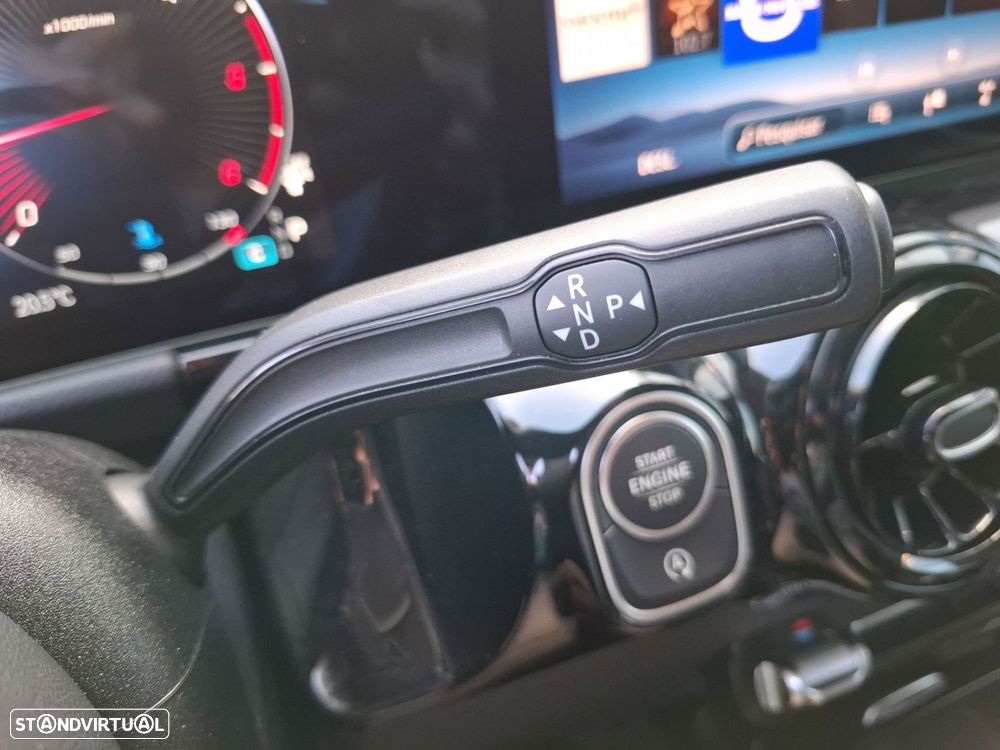 Mercedes-Benz B 180 d — fotografia 16