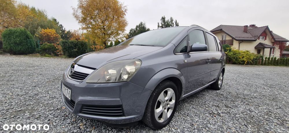 Opel Zafira - 1