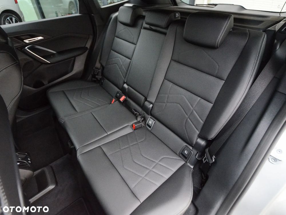 BMW X1 sDrive20i - 32