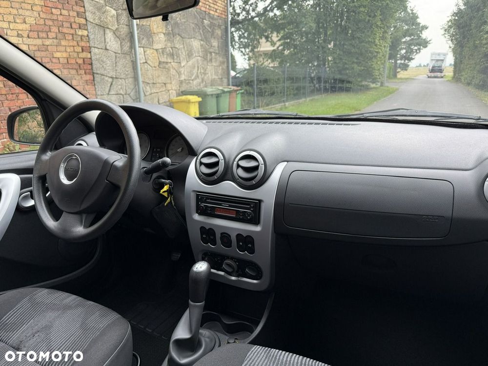 Dacia Sandero 1.2 16V 75 Celebration - 9