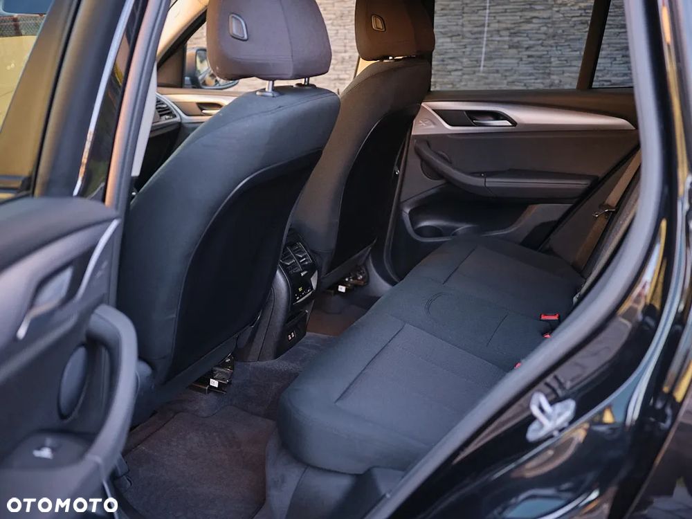 BMW X3 xDrive20i - 18