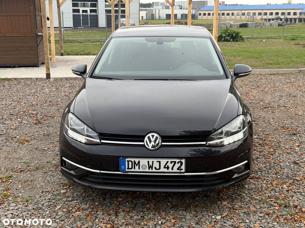 Volkswagen Golf - 2