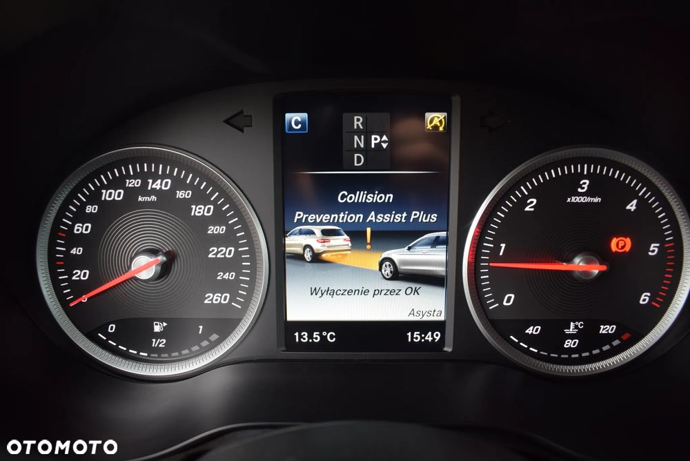 Mercedes-Benz GLC - 29