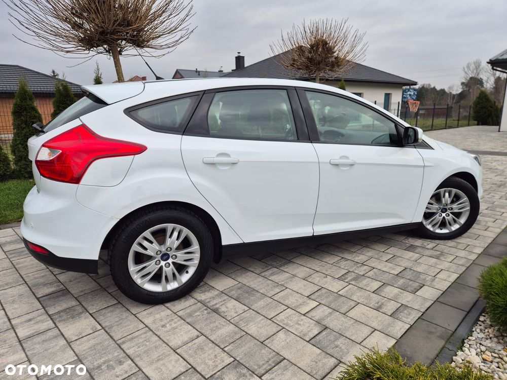 Ford Focus 1.6 TDCi DPF Start-Stopp-System SYNC Edition - 3